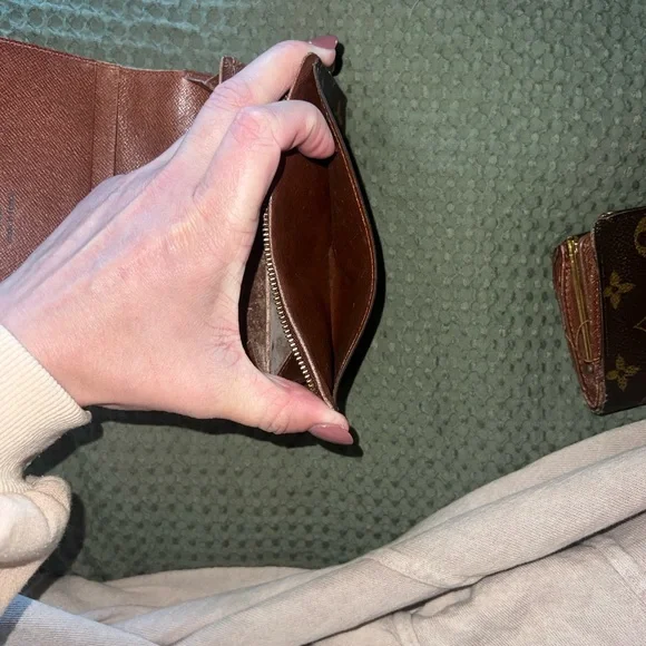 Vintage Monogram Trésor Snap Wallet - Picture 8 of 14